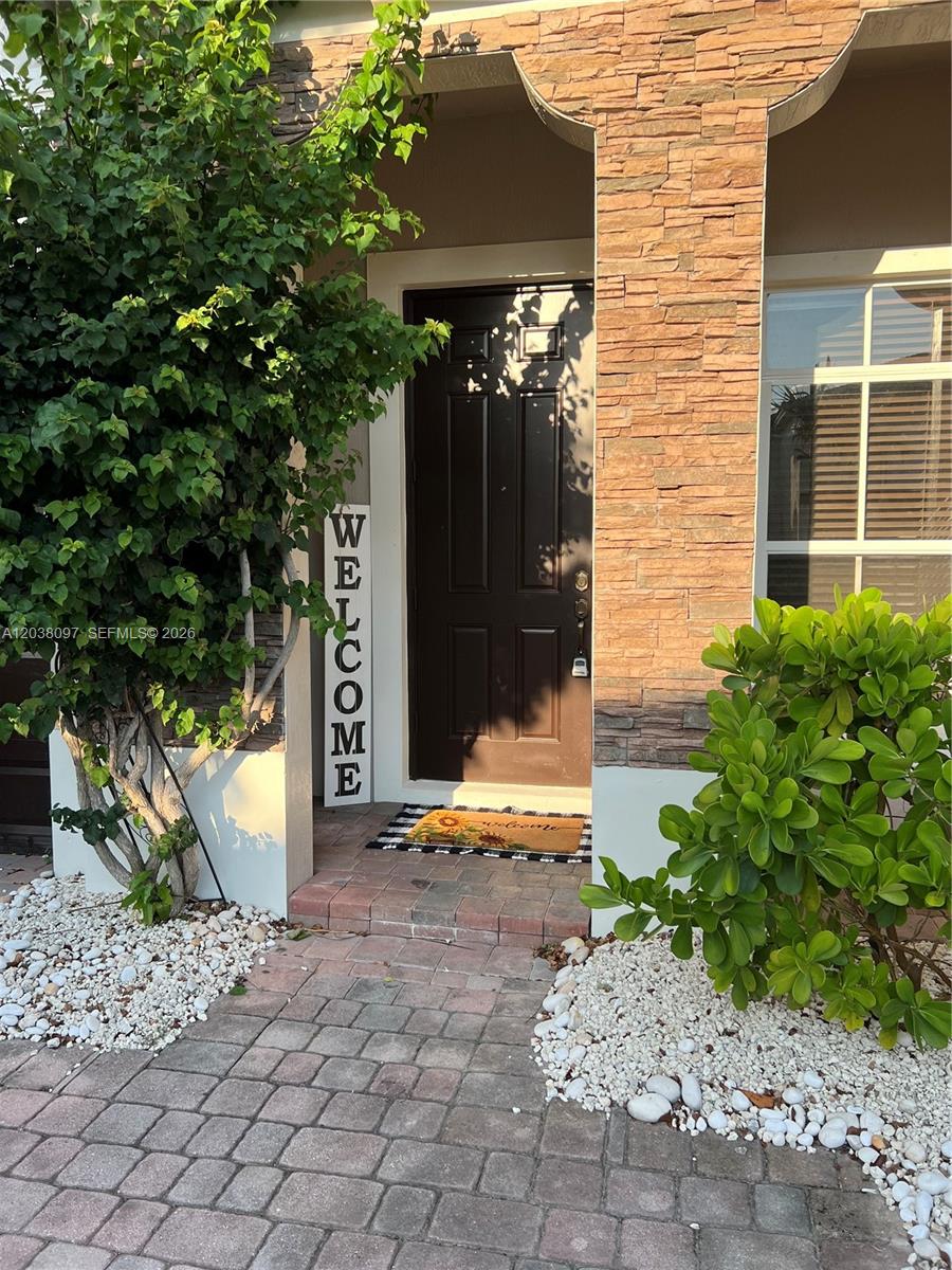 Coral Lakes Kingdom townhouse — half bath on first floor — 2555 SW 147th Path Miami FL 33185